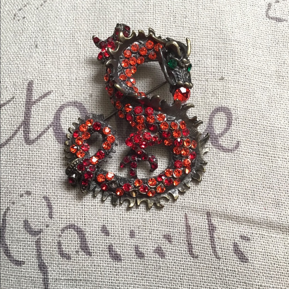 VINTAGE Asian Dragon Brooch